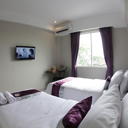 Amantis Hotel Demak Экстерьер фото