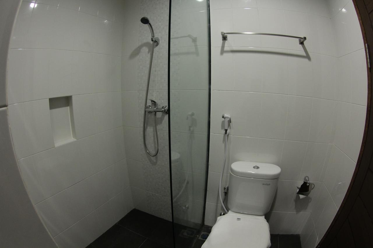 Amantis Hotel Demak Экстерьер фото